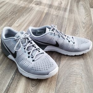 Nike cross training shoes